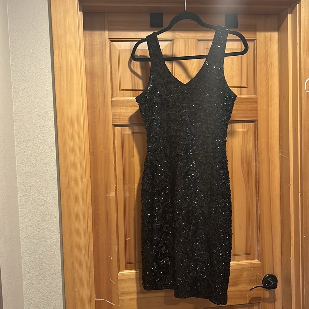 Black Sequin dress with some stretch - Picture 3 of 3